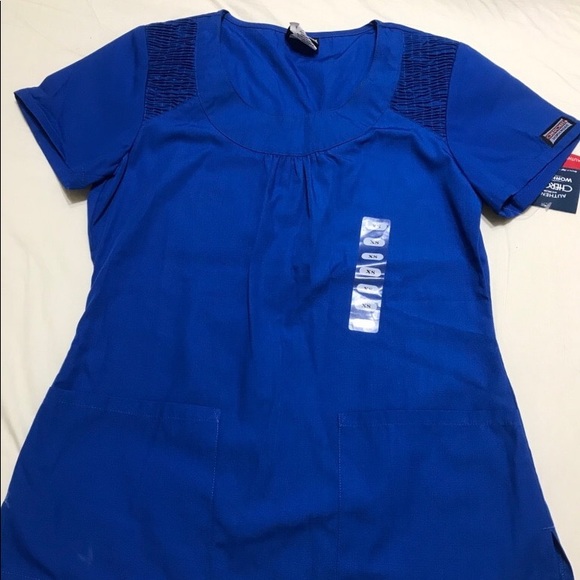 Cherokee set Scrubs - Picture 2 of 5